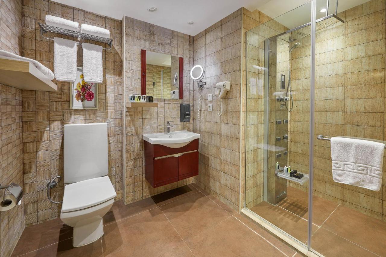 Deluxe Family Suite
