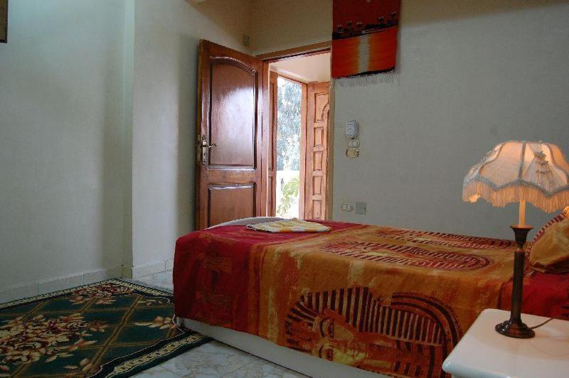 Single Room,1617850506:JPEG