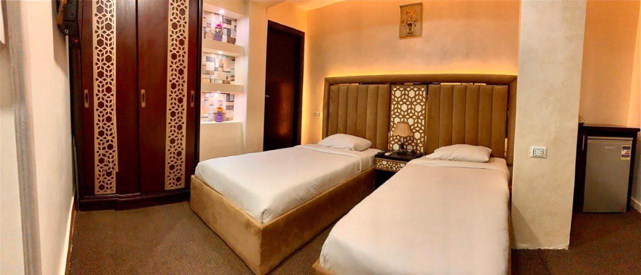 Deluxe Double or Twin Room with Pyramid View