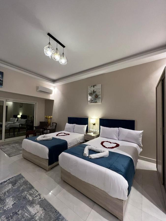 Double Room,1466318642:JPEG