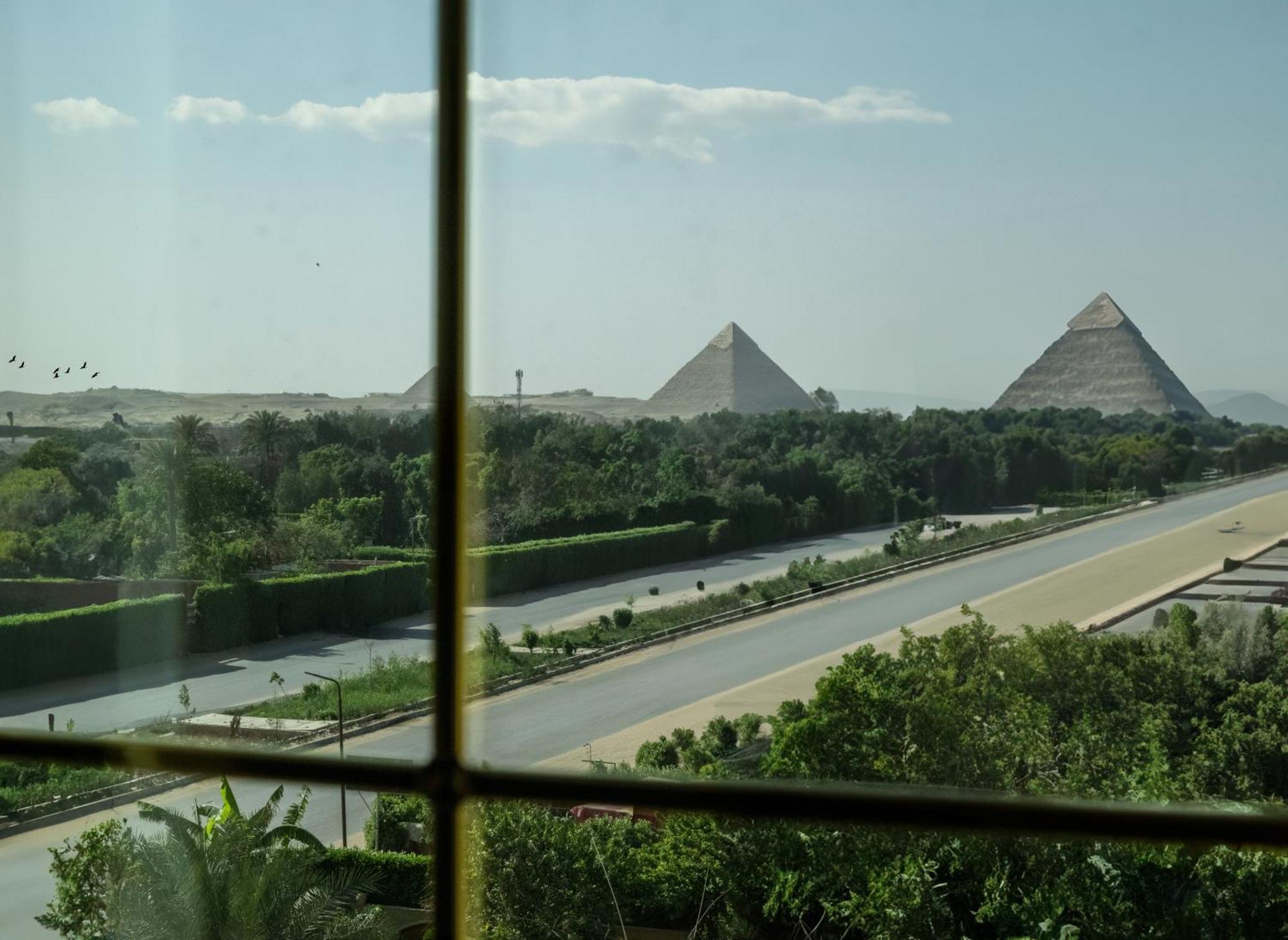 Triple Room Balcony Pyramids View,1552088446:JPEG