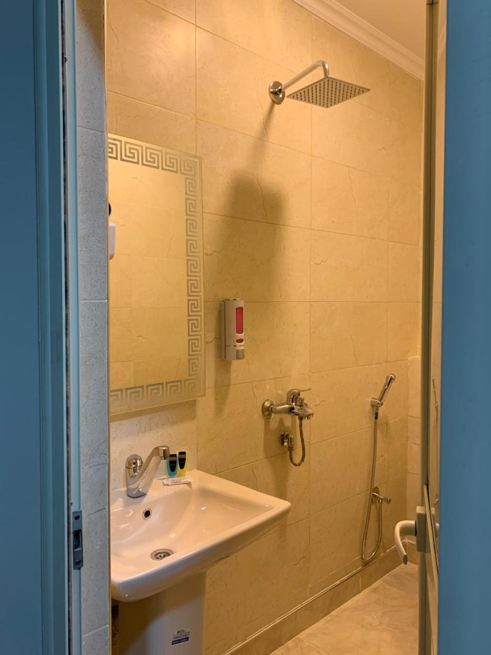 Deluxe Triple Room,1634514532:JPEG