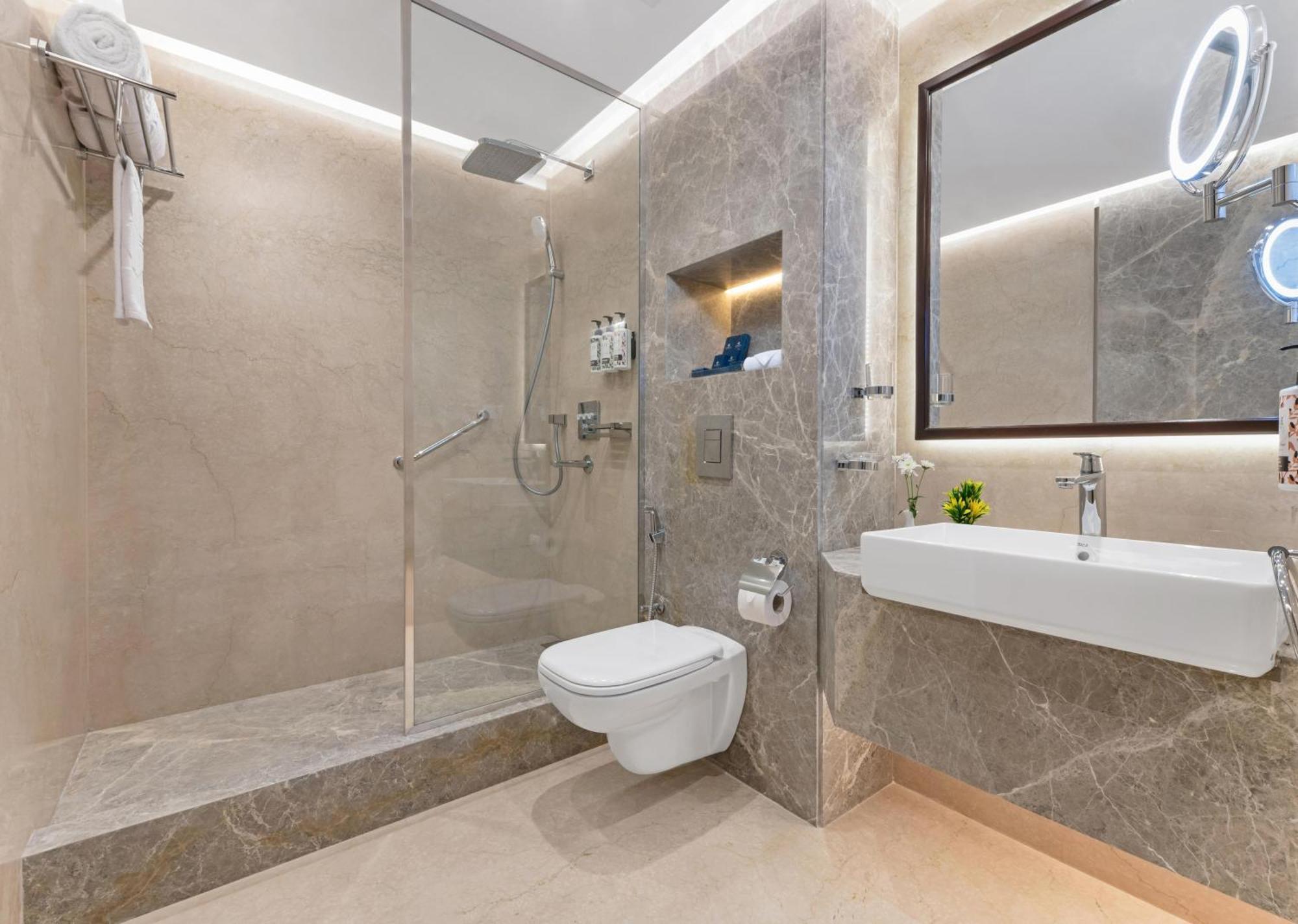 Premium Executive Twin or Double Room,1638476668:JPEG