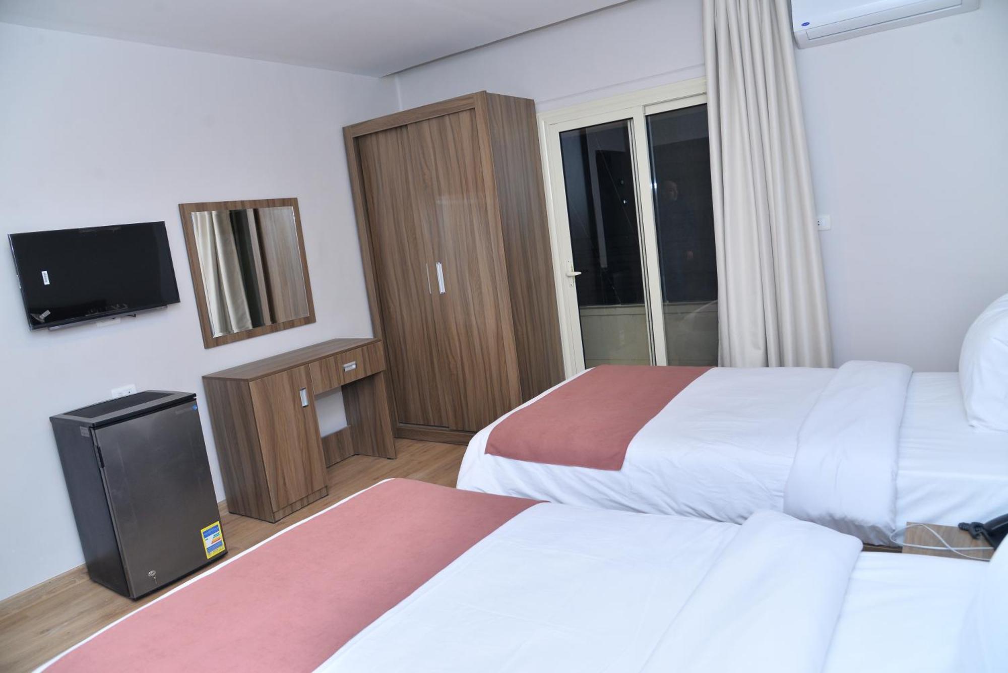 Deluxe Family Suite,1639488553:JPEG
