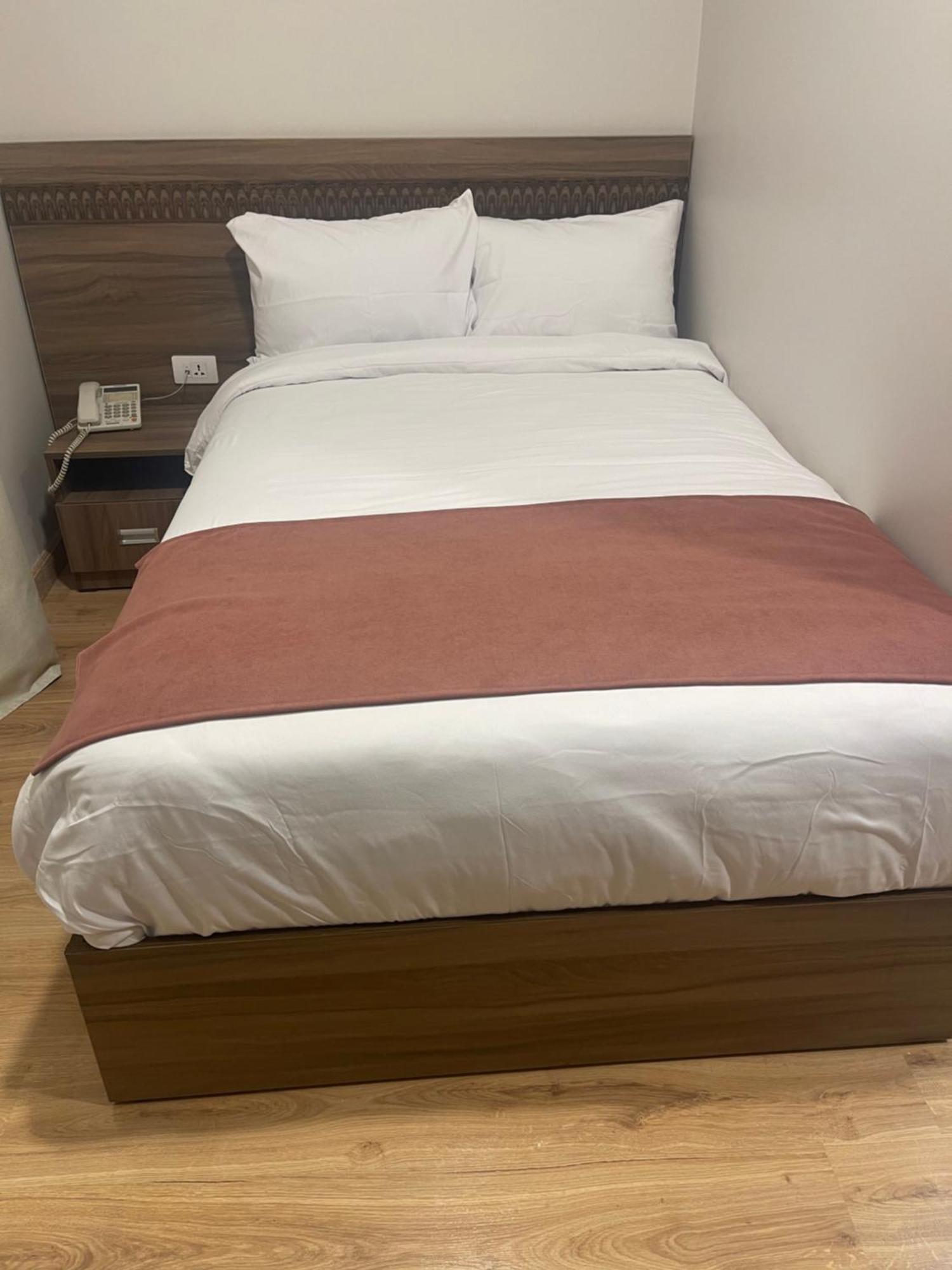 Deluxe Single Room Balcony,1639496463:JPEG