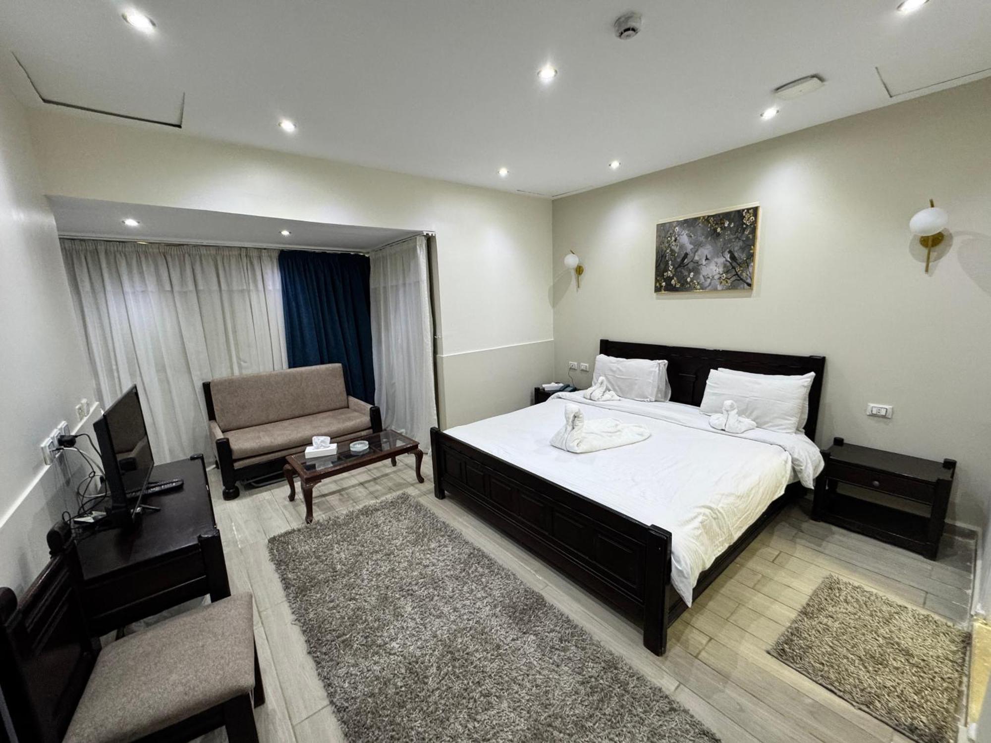 Deluxe Suite,1670819619:JPEG