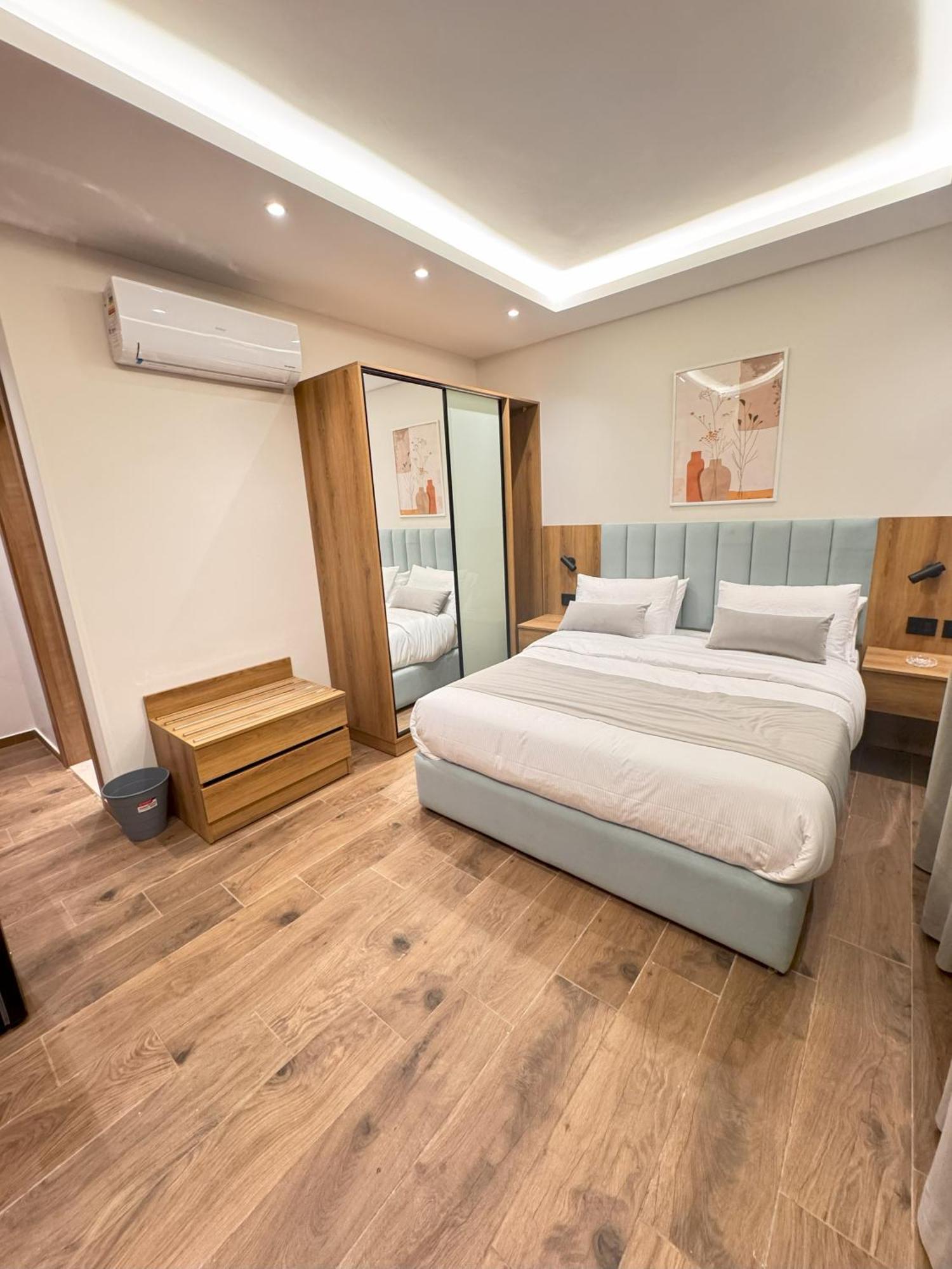 Deluxe Double Room,1696225151:JPEG