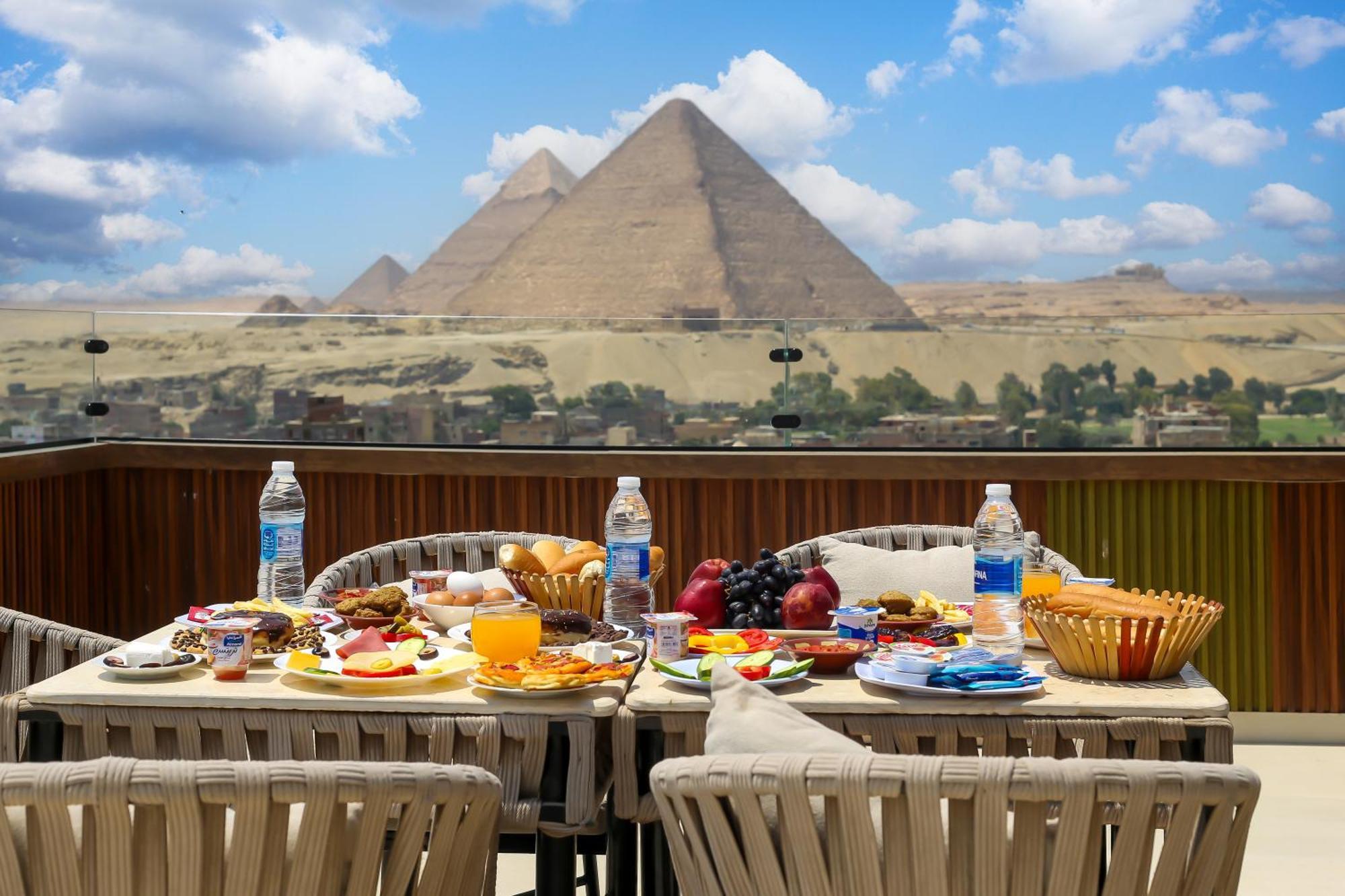 Superior Quadruple Room Pyramids View Terrace,1606688059:JPEG
