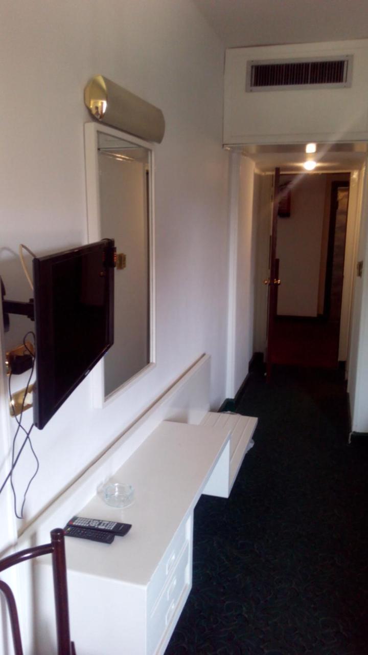 Deluxe Suite,926817295:JPEG