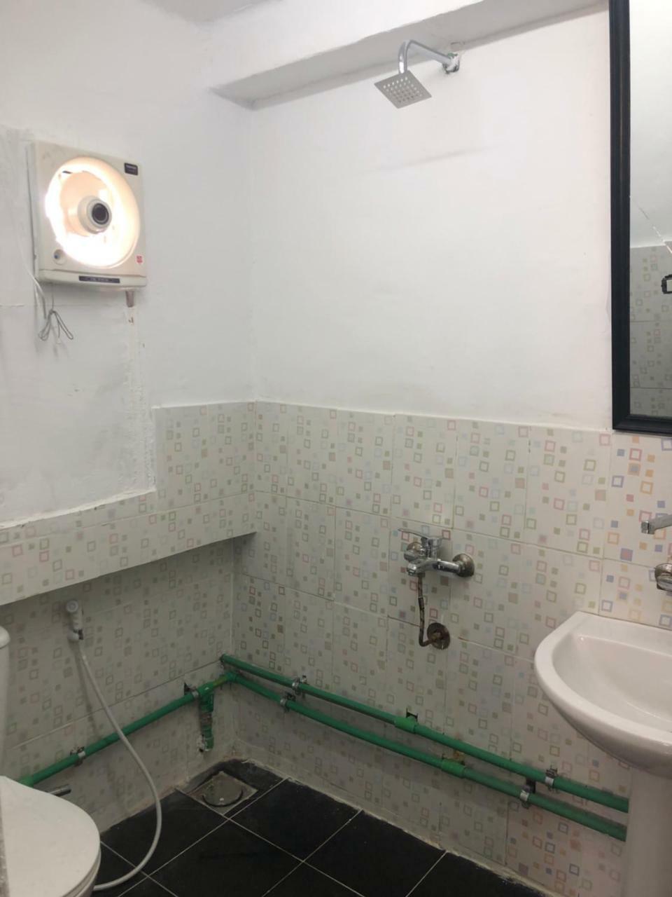Quarto Individual Econômico