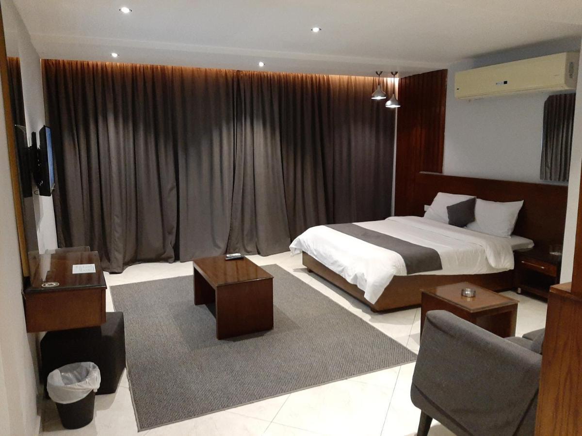 King Studio,986398435:JPEG