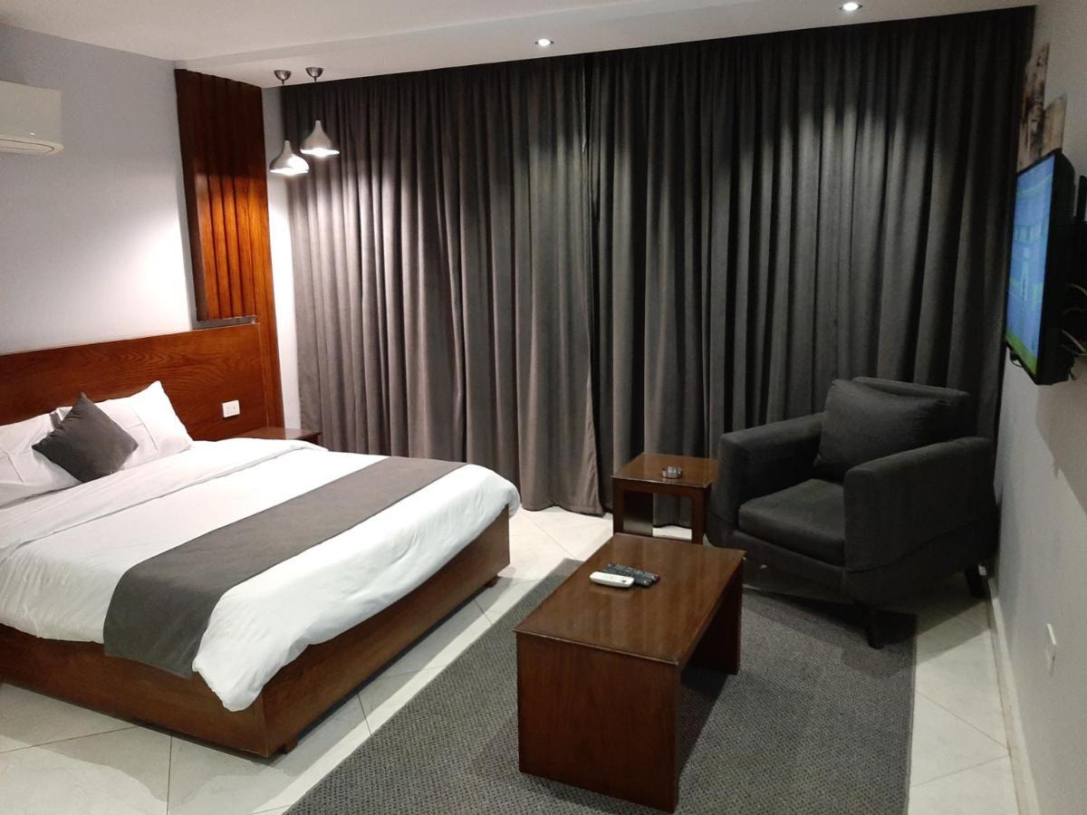 Deluxe Studio,1473501178:JPEG