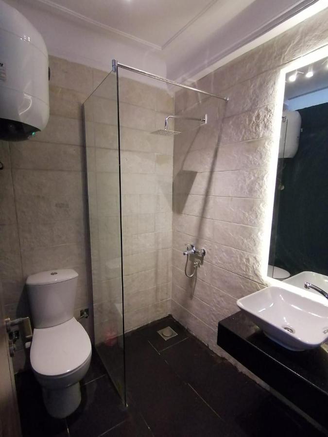 Twin Room Private Bathroom,1669074290:JPEG