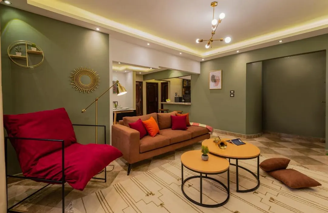 Play Foosball & Do Yoga - 1 Bedroom Apt - Free Airport Pickup!-1