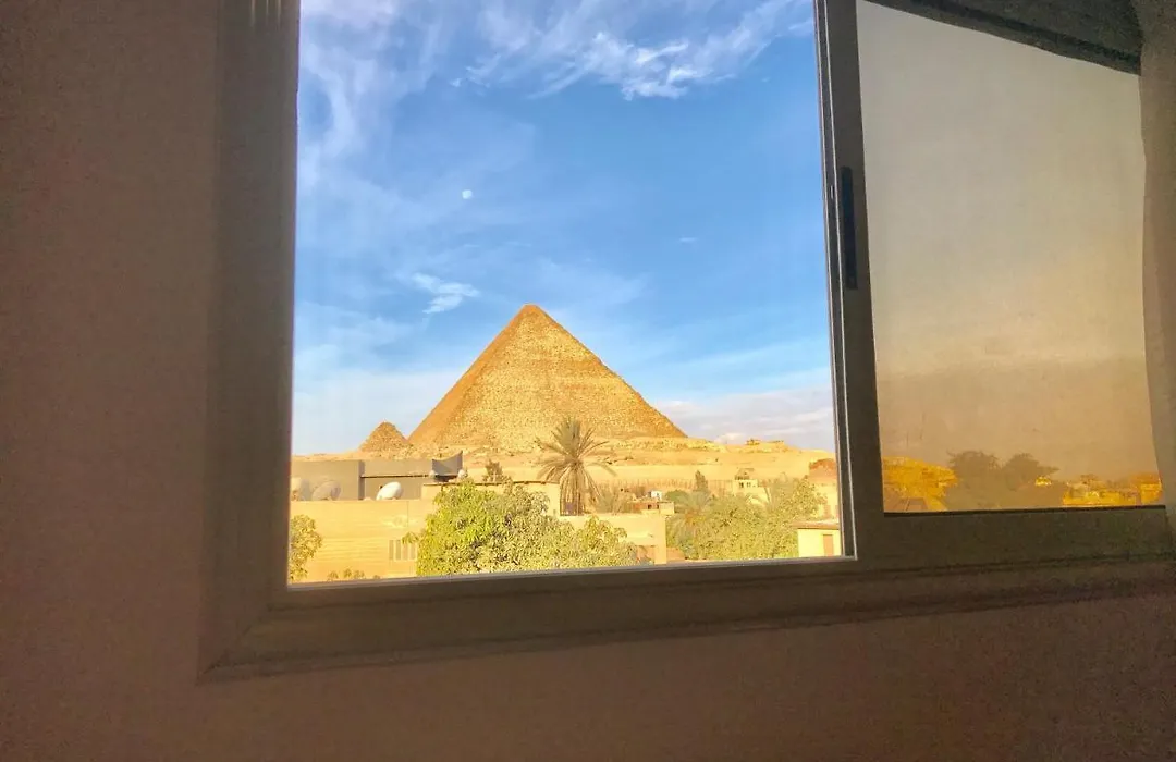 3 Pyramids View Inn-1