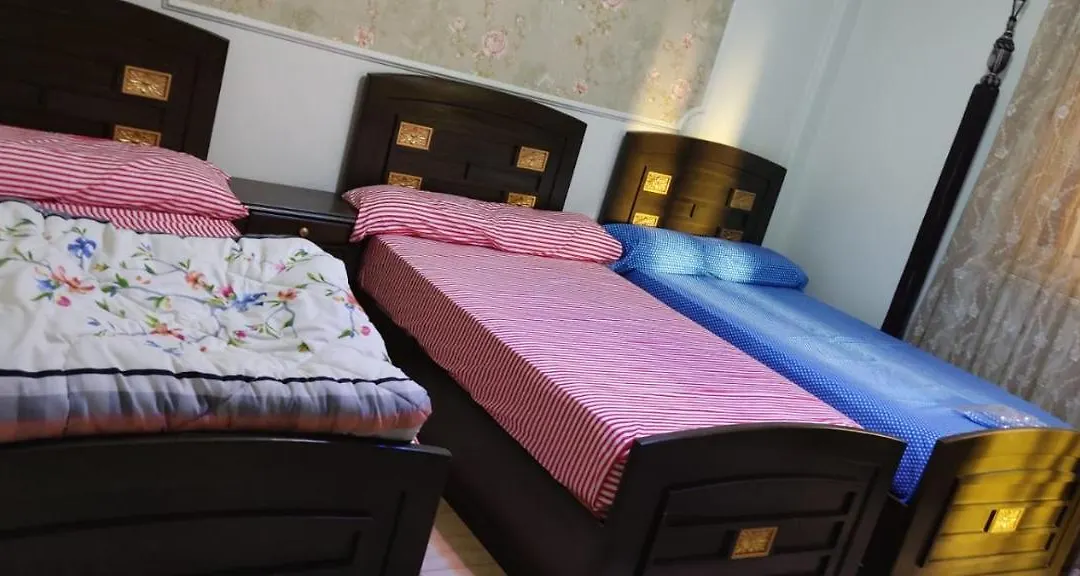 Lovely 3 Bedroom Apartment With 2 Balconies And A Hot Tub-1