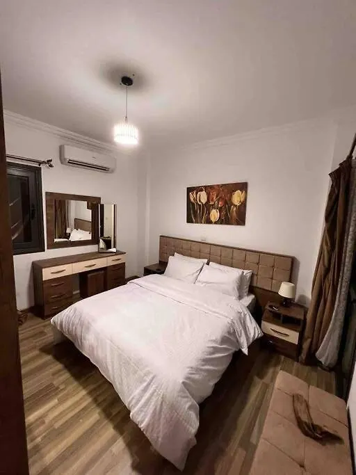 Lovely 3-Br Hotel Apt In Madinaty Garden View-1