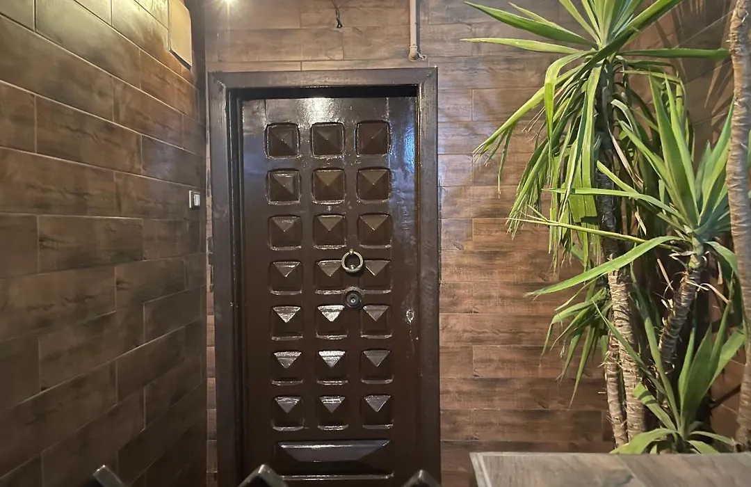Fancy Apartment Close To Airport Fully Furnished-1