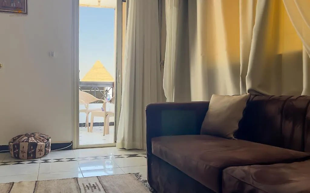 Sphinx Pyramids View Apartment-1