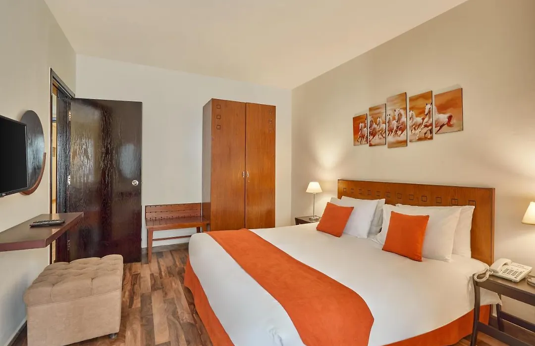 Golden Carven Hotel-1