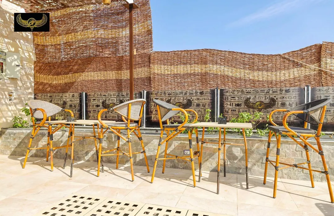 Giza Inn-1