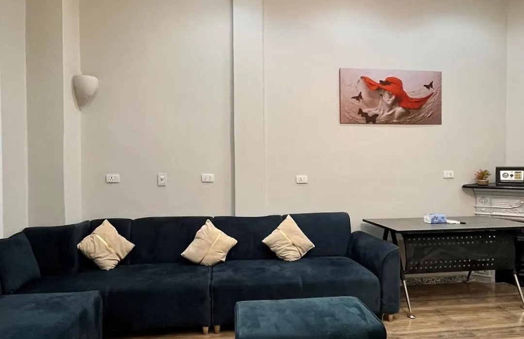 Charming Studio-1