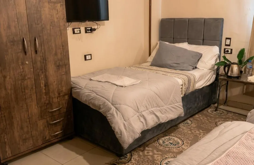 Pyramids Road Guest House-1