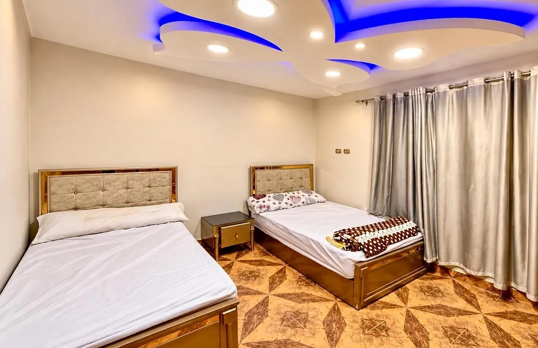 Pyramids Cleopatra Luxurious-1