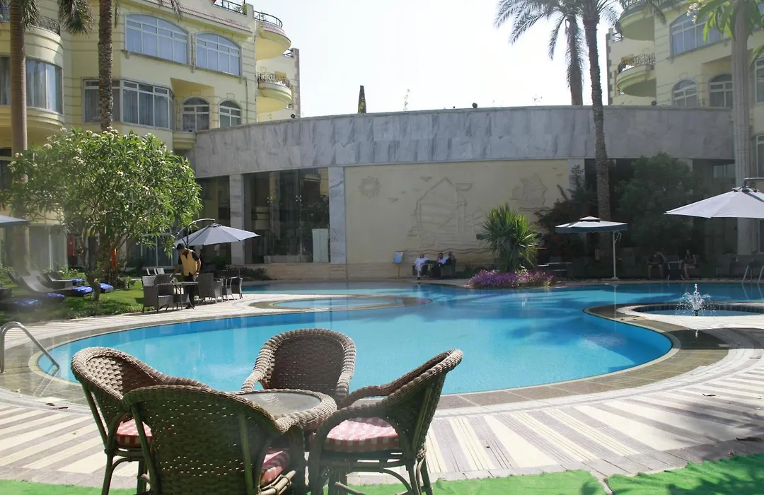 Soluxe Cairo Hotel-1