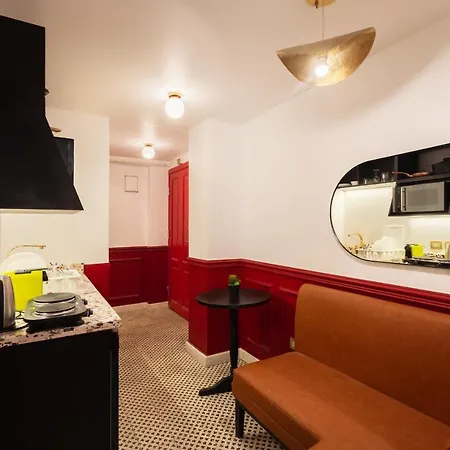 The Red-Hot Retro Studio Cairo'S Downtown 23A-2