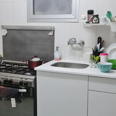 Single Bedroom In A Shared Apartment Girls Only Hosting Family-3