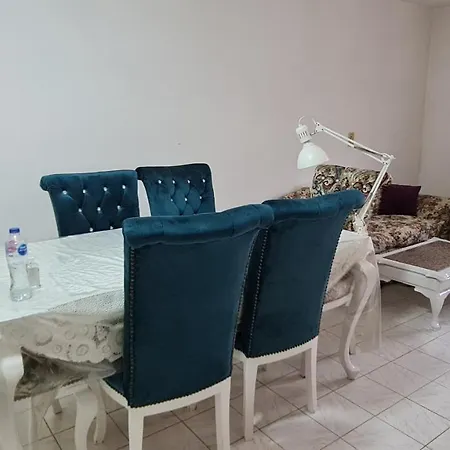 Single Bedroom In A Shared Apartment Girls Only Hosting Family-2