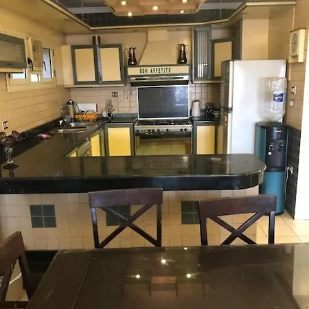 Lovely 3 Bedroom Apartment With Nile View-2