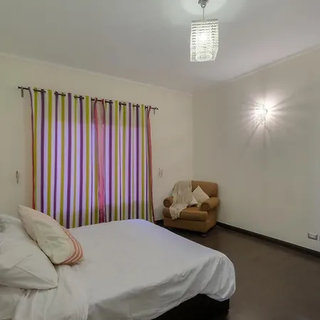 Cozy One Bedroom Near Auc-3