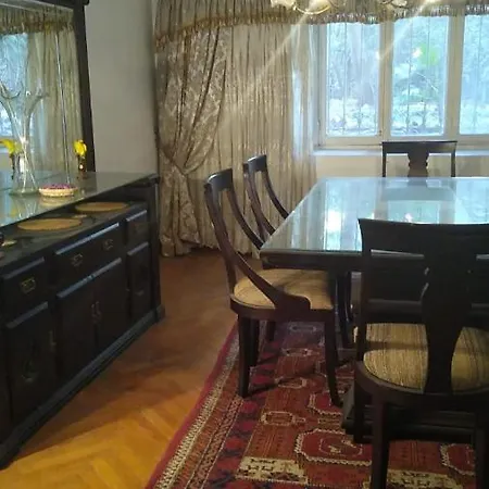 Apartment With Garden-2