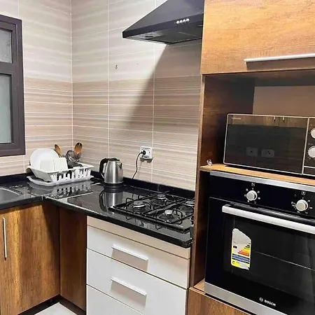 Lovely 3-Br Hotel Apt In Madinaty Garden View-2
