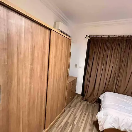 Lovely 3-Br Hotel Apt In Madinaty Garden View-3