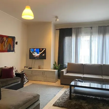 Sunny Amazing Garden View 2Br Apartment-3