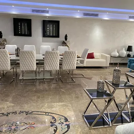 نايل هاوس-2