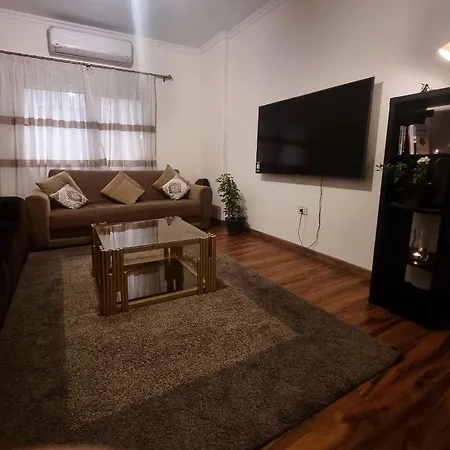 Serene Apt For A Peaceful Stay-3
