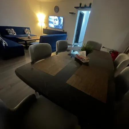 Private Room In Cairo With 2 Full Size Bed-3