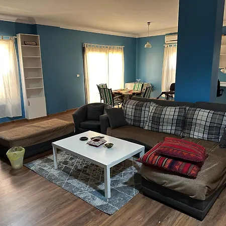 A Cozy Penthouse - Apartment In The 5Th Settlement-3