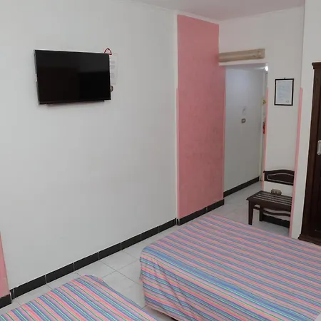 Happy City Hotel-3