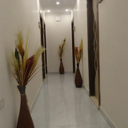 Up Town Hotel-2
