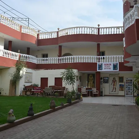 Seror Guest House-3
