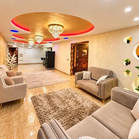 Pyramids Cleopatra Luxurious-2