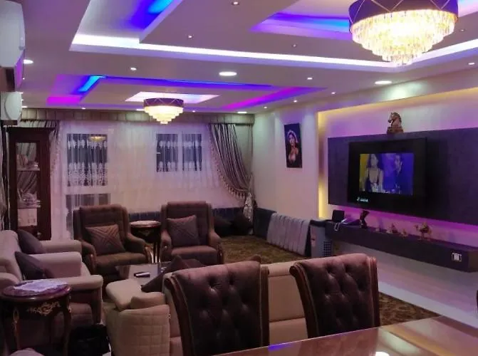 شقة 4 غرف 3 دورات مياه مان Cairo