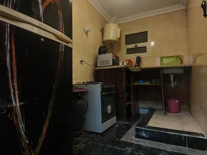 Studio In A Classy And Quiet Location With Private Entrance El El Cairo