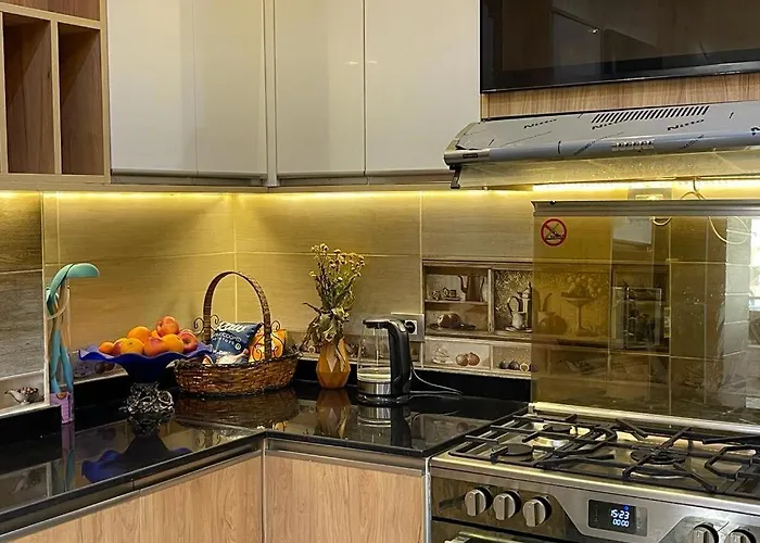 فيلا مودرن للايجار اليومي والاسبوعي 01068880306 Cairo com piscina