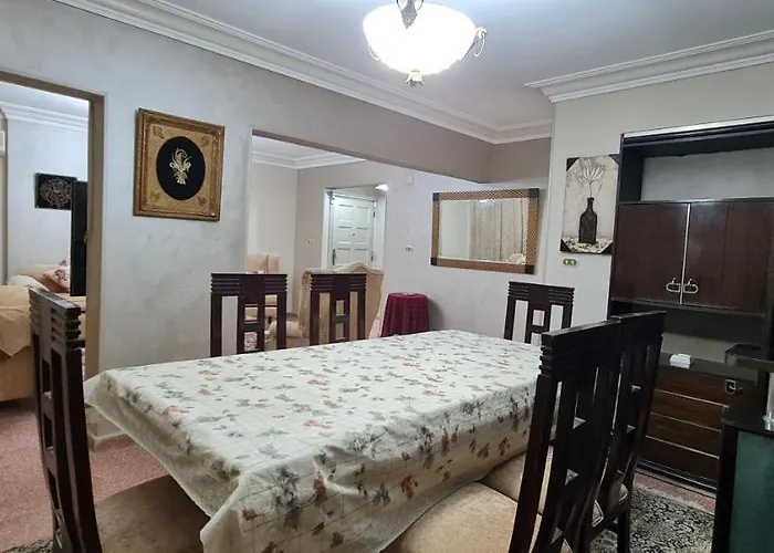 Comfy 2 Bedrooms Apartment In Cairo 94B que aceita animais de estimação